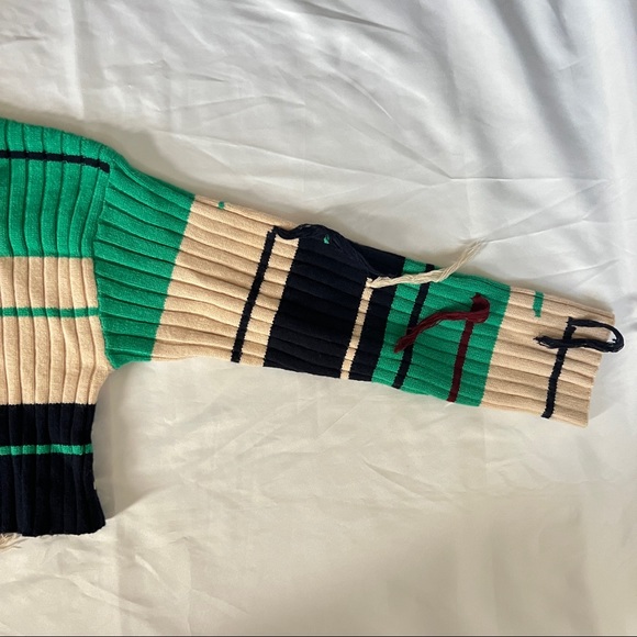 Distressed Color Block Cropped Sweater - Picture 4 of 4